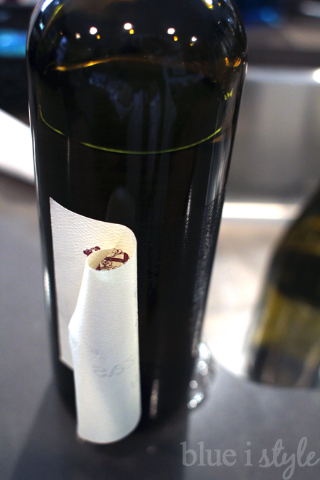 How do you remove wine labels?